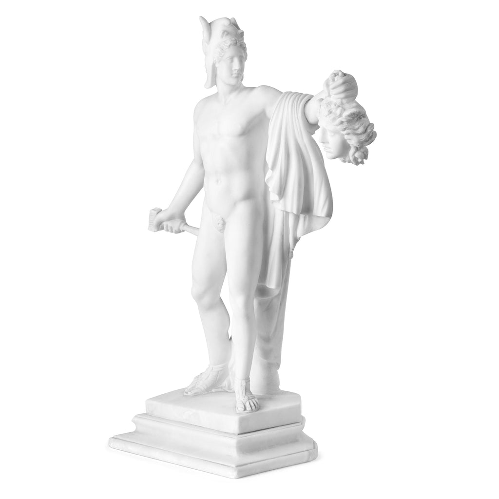 Escultura en mármol inspirada en el Perseo con la cabeza de Medusa de Antonio Canova